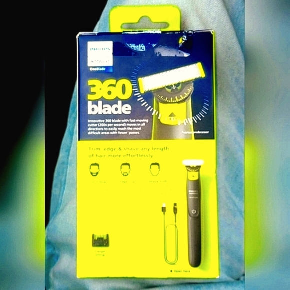 NEWEST: Philips Norelco OneBlade 360 Face, Electric Beard Trimmer & Shaver. - Picture 3 of 8